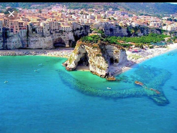 Pousada Romantica Aparthotel Tropea Exterior photo